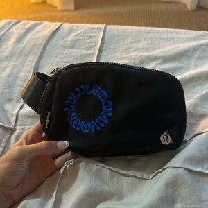 lululemon belt bag